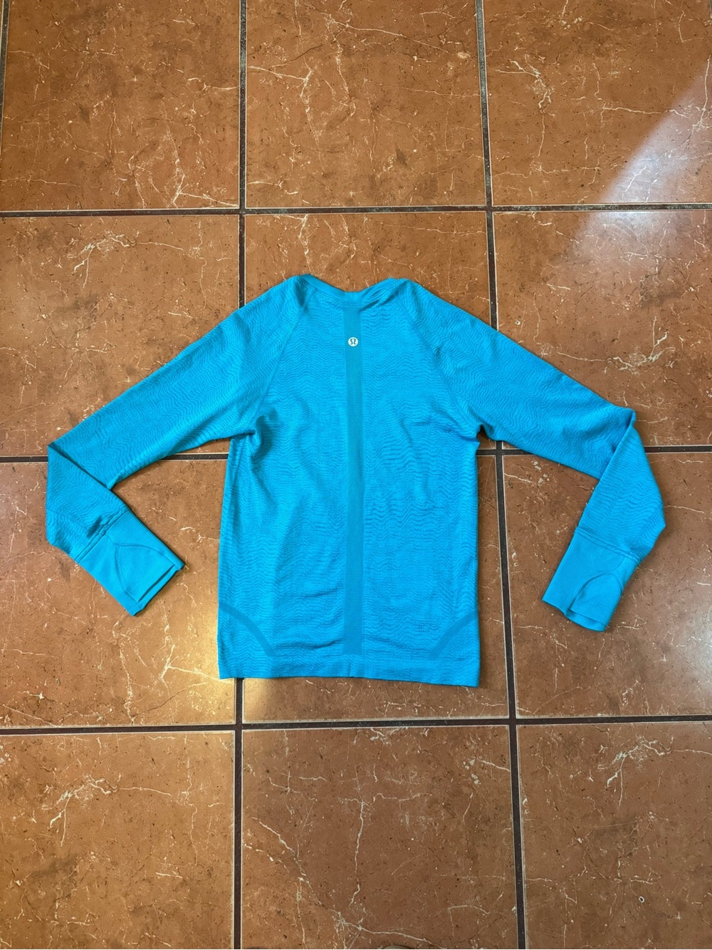 lululemon athletica Long Sleeve Crew in Bright Teal